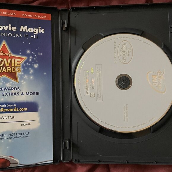 Disney's The Aristocats DVD, 2012 Release - Picture 2 of 3